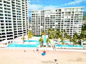 Harbor3008A Spectacular Beachfront Condo by Moikkarentals